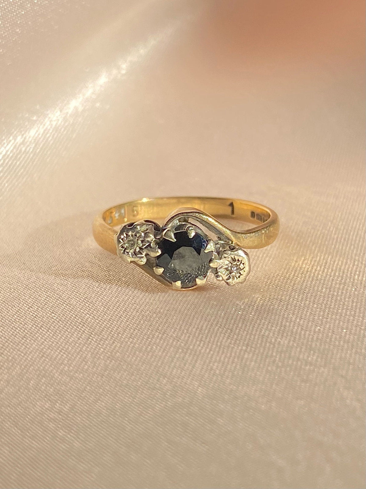 Vintage 9k Sapphire Diamond Swirl Ring 1977