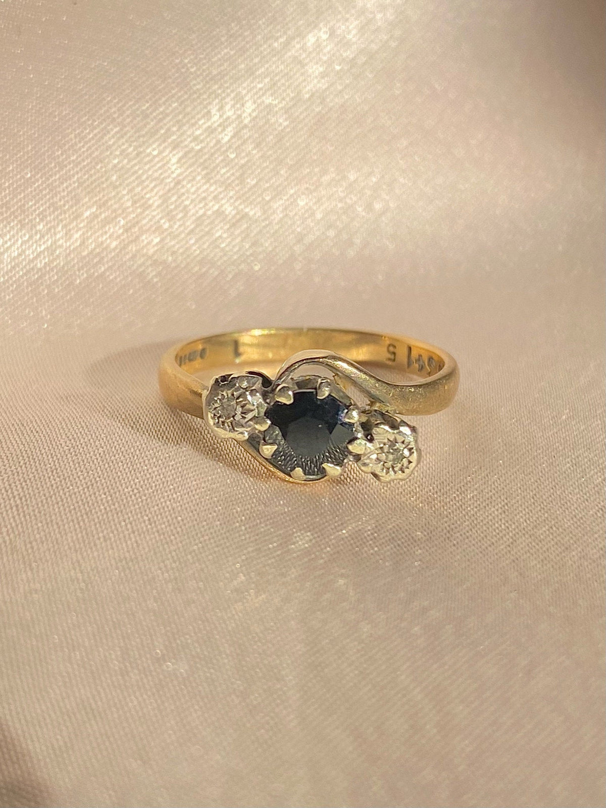 Vintage 9k Sapphire Diamond Swirl Ring 1977