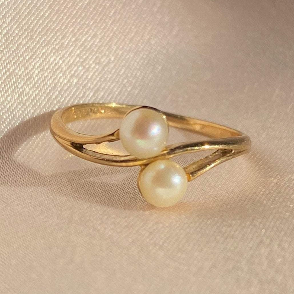Vintage 9k Pearl Duo Ring 1981