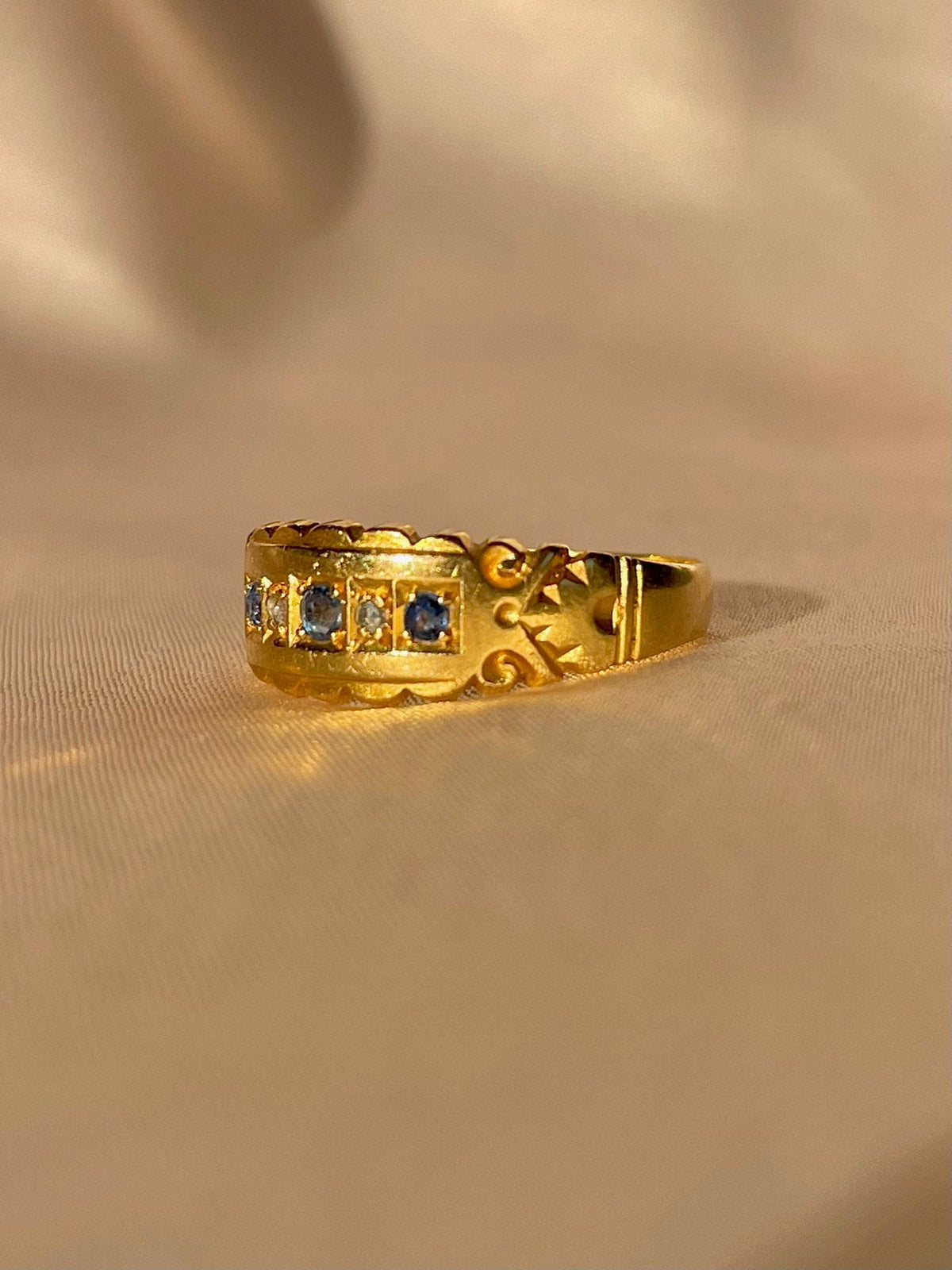 Antique 18k Sapphire Diamond Scallop Gypsy Ring 1900