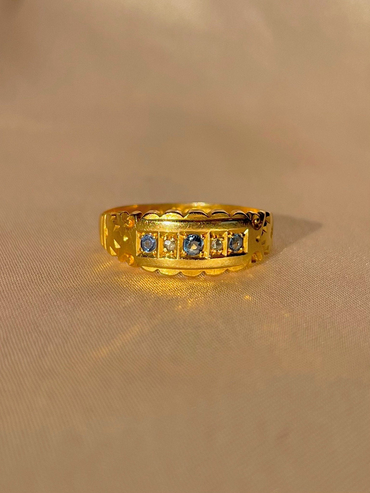 Antique 18k Sapphire Diamond Scallop Gypsy Ring 1900