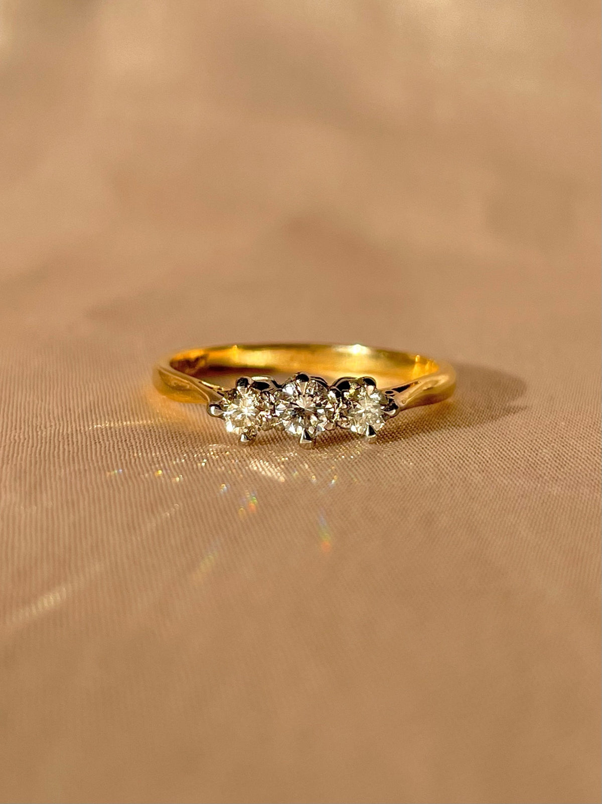 Vintage 18k Diamond Platinum Trilogy Ring