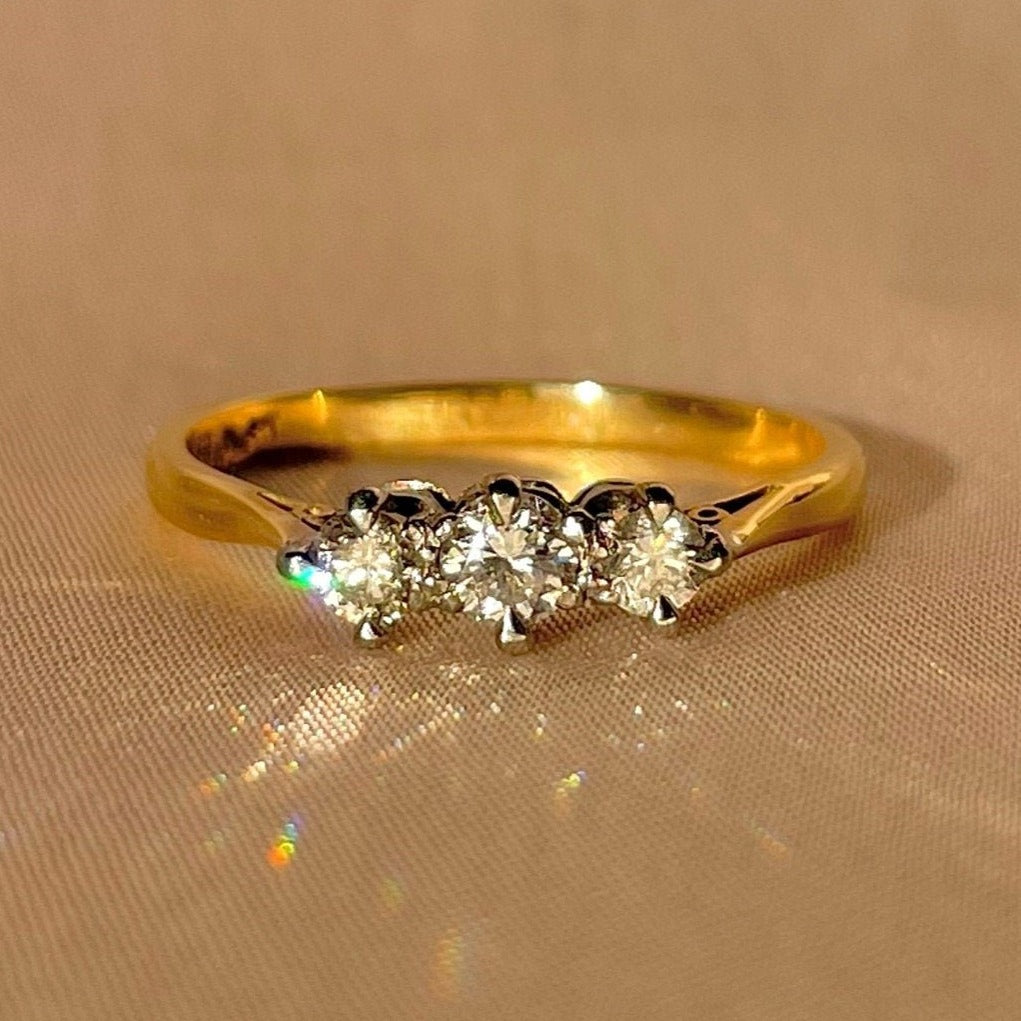 Vintage 18k Diamond Platinum Trilogy Ring