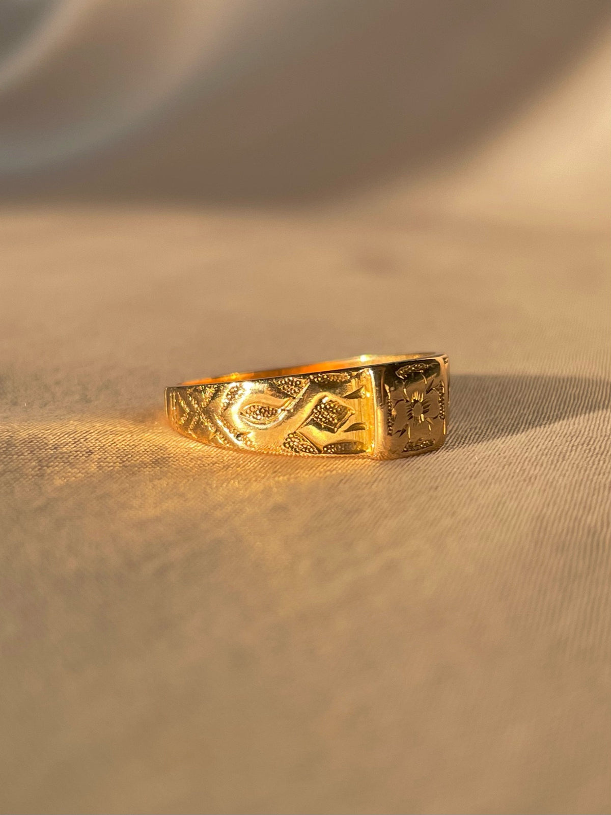Antique 18k Flower Pictoral Ring 1891