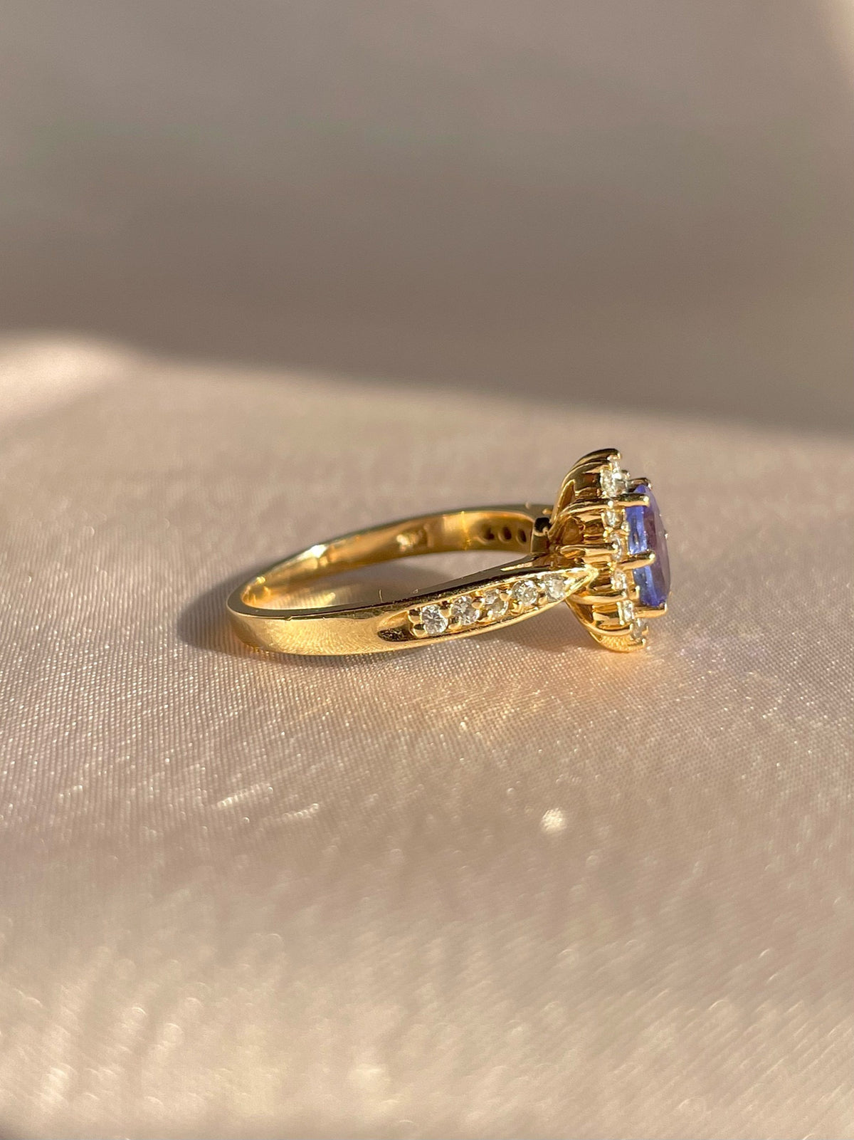 Vintage 14k Tanzanite Diamond Flower Engagement Ring
