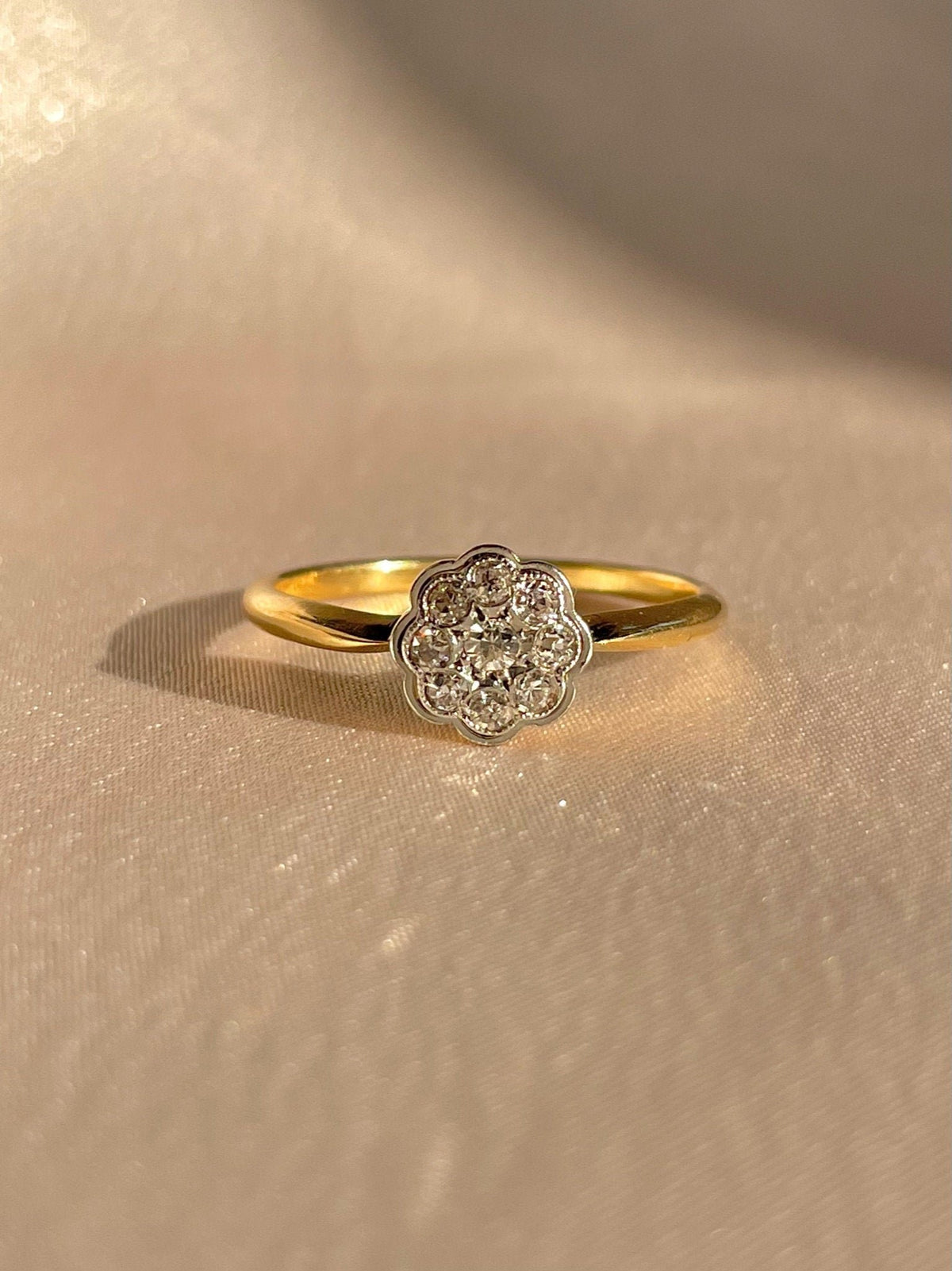 Vintage 18k Diamond Bezel Flower Cluster Ring