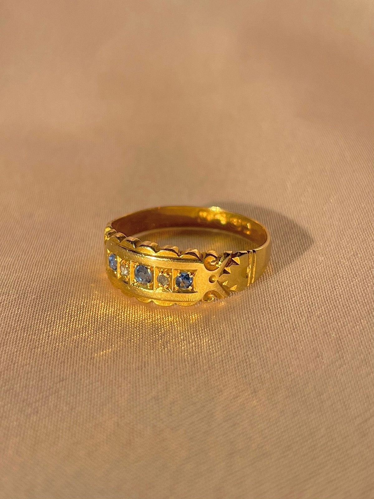 Antique 18k Sapphire Diamond Scallop Gypsy Ring 1900