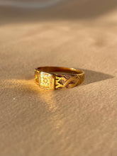 Load image into Gallery viewer, Antique 18k Flower Pictoral Ring 1891

