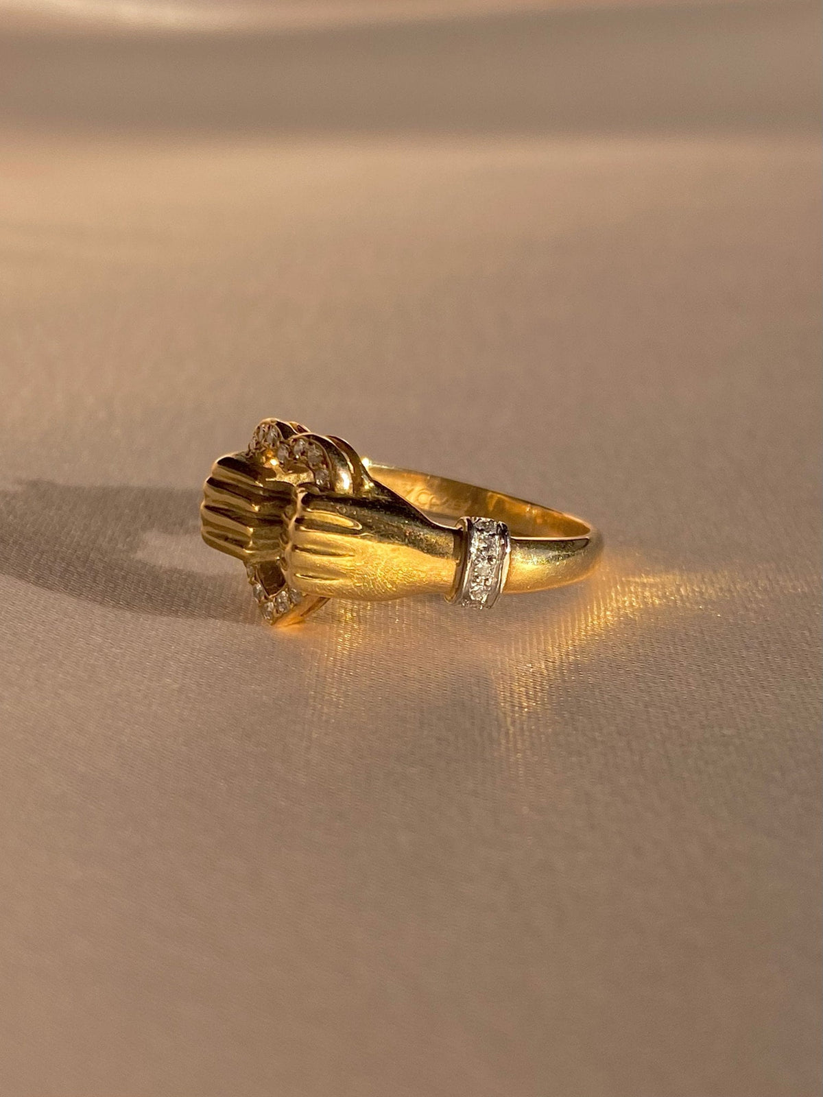 Vintage 18k Diamond Hand Heart Carrera y Carrera Ring
