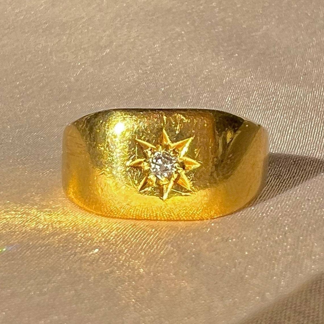 Antique 18k Diamond Solitaire Starburst Signet Ring