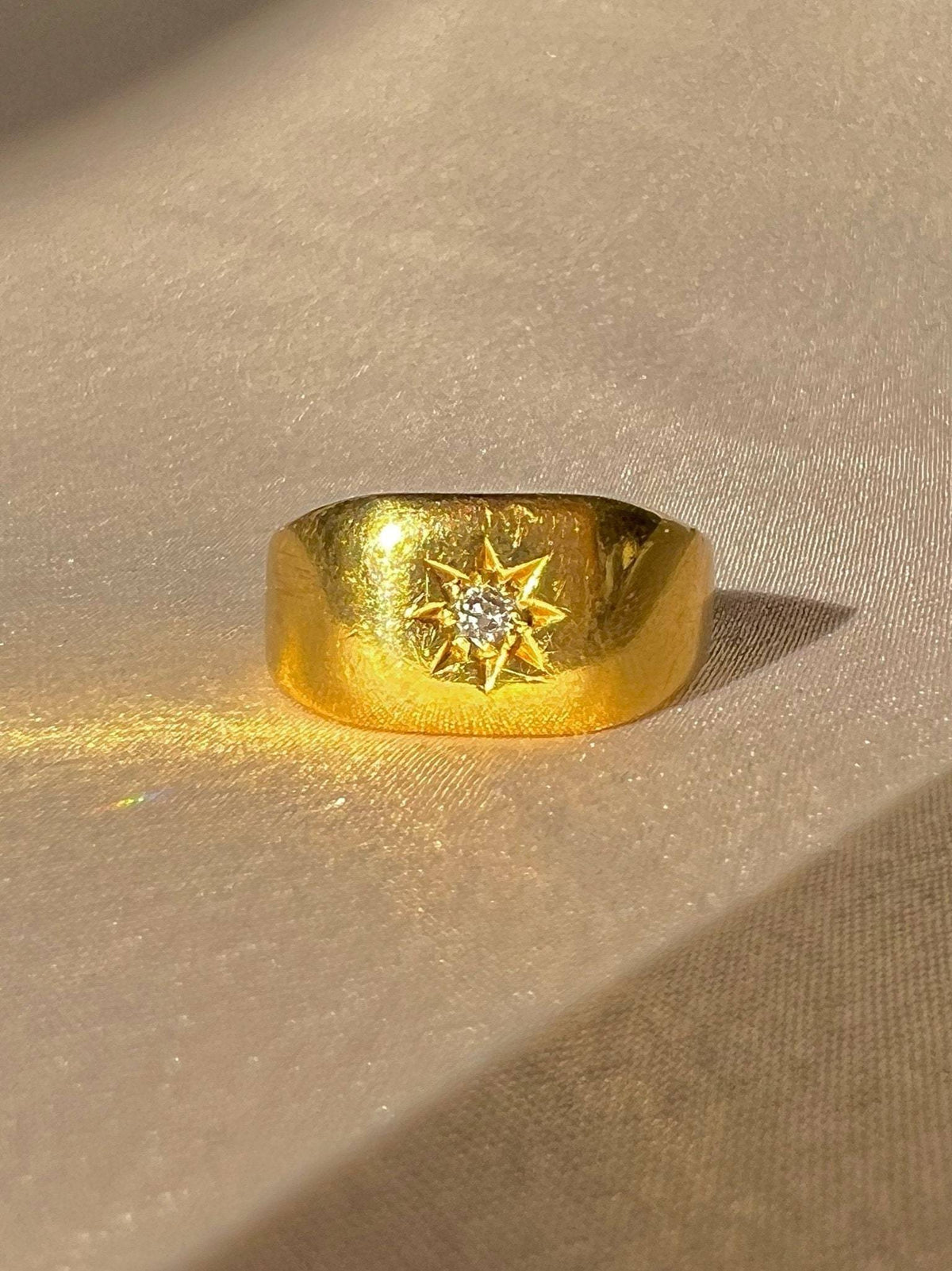 Antique 18k Diamond Solitaire Starburst Signet Ring
