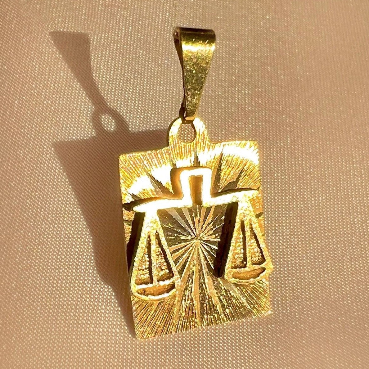 Vintage 10k Libra Scale Pendant