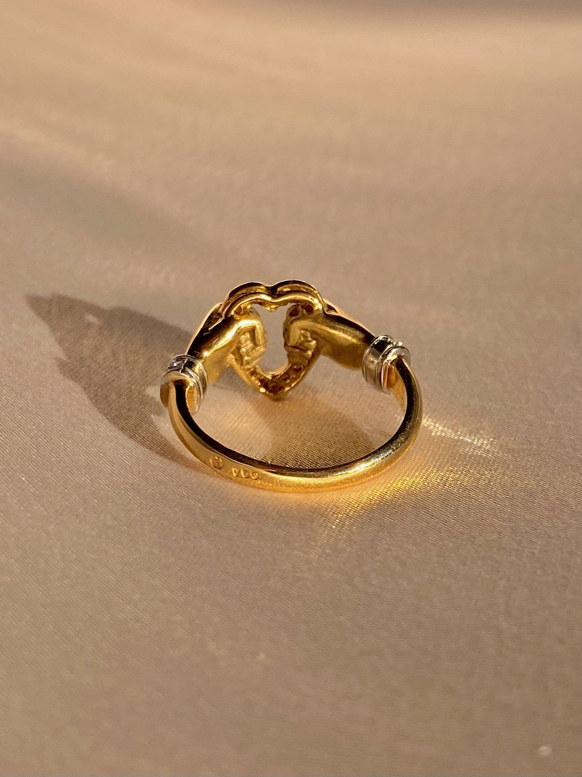 Vintage 18k Diamond Hand Heart Carrera y Carrera Ring