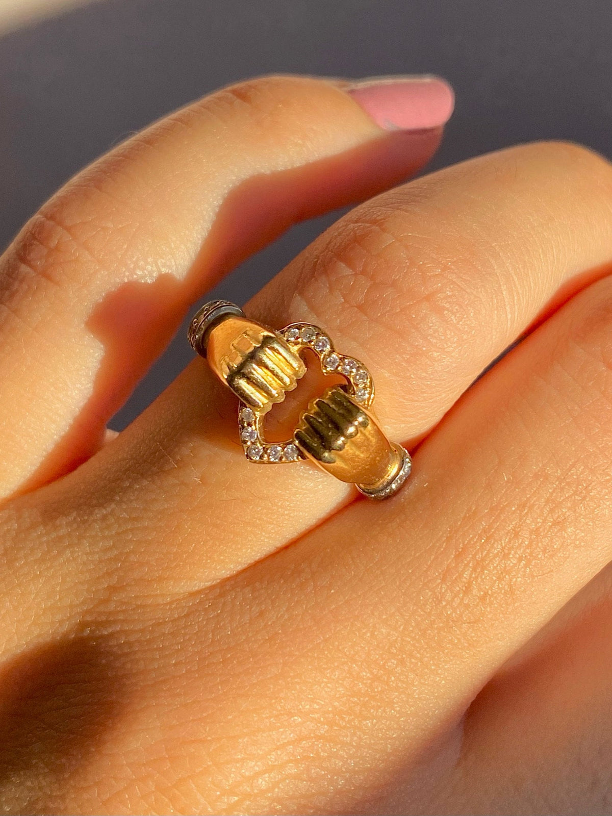Vintage 18k Diamond Hand Heart Carrera y Carrera Ring