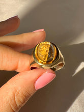 Load image into Gallery viewer, Vintage 9k Tigers Eye Intaglio Signet Ring 1973
