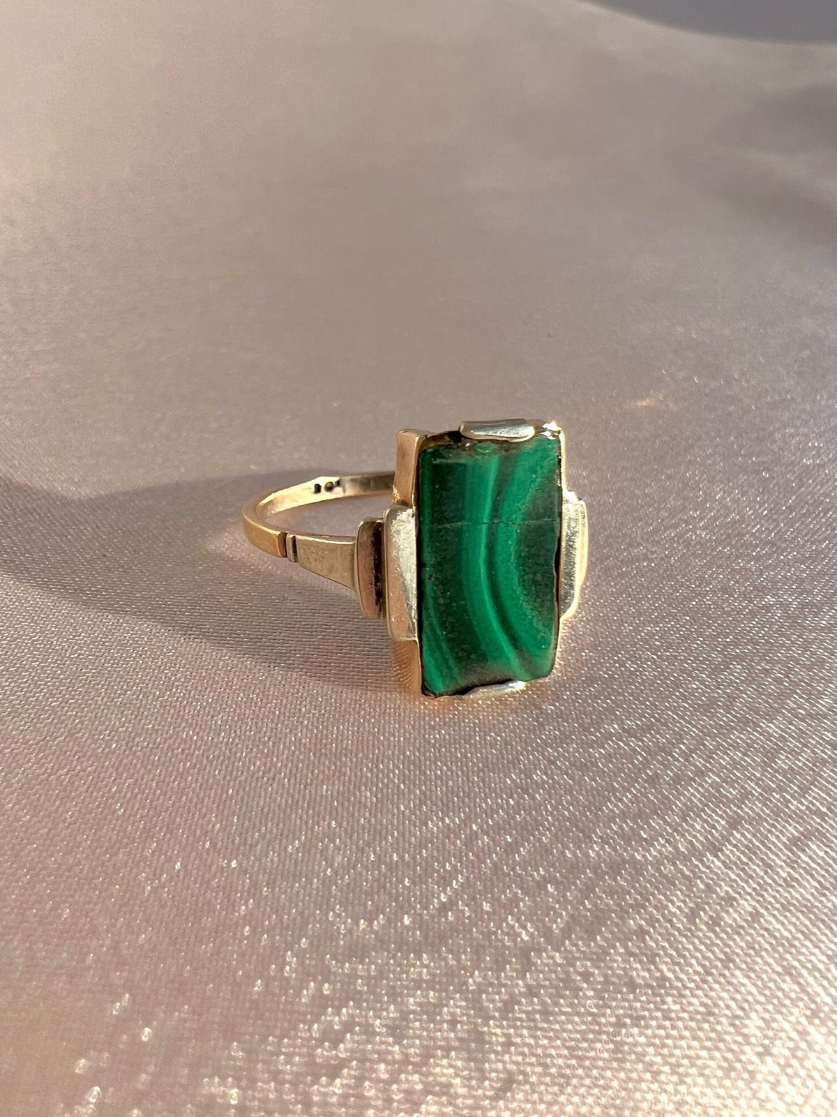 Antique 9k Malachite Rectangle Ring