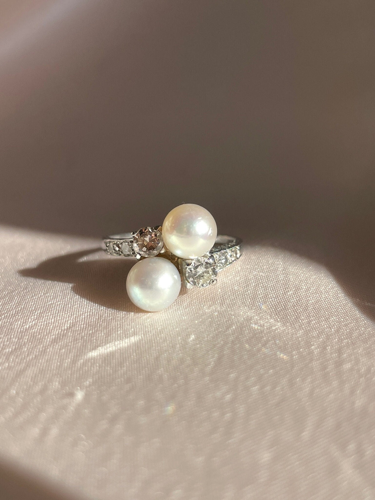 Vintage 18k White Gold Diamond Pearl Crossover Ring