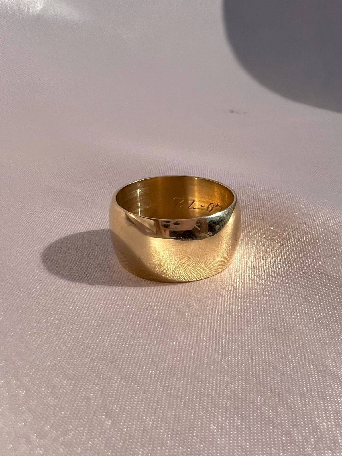 Vintage 14k Wide Cigar Band Ring 1972
