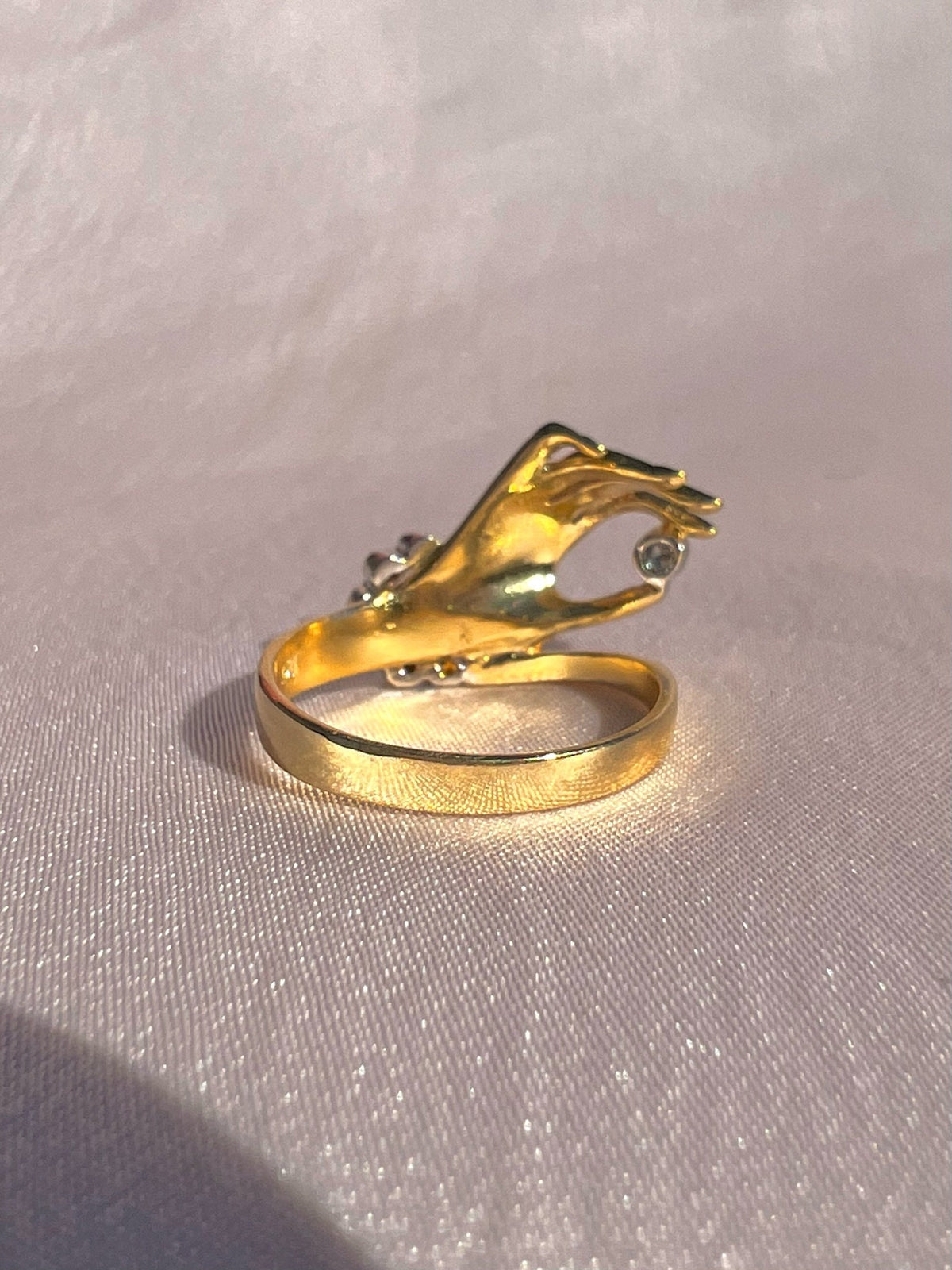 Vintage 18k Diamond Mano Bracelet Ring