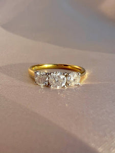 Vintage 18k Diamond Trilogy Ring 1.00 CTW