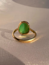Load image into Gallery viewer, Vintage 9k Jade Cabochon Bezel Ring
