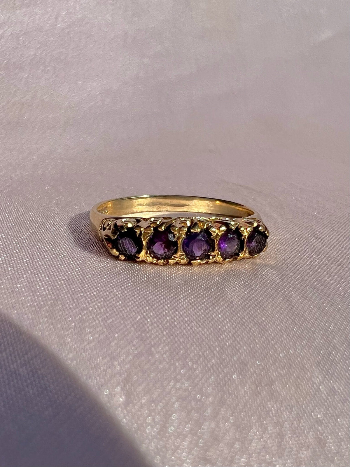 Vintage 9k Amethyst Boat Ring