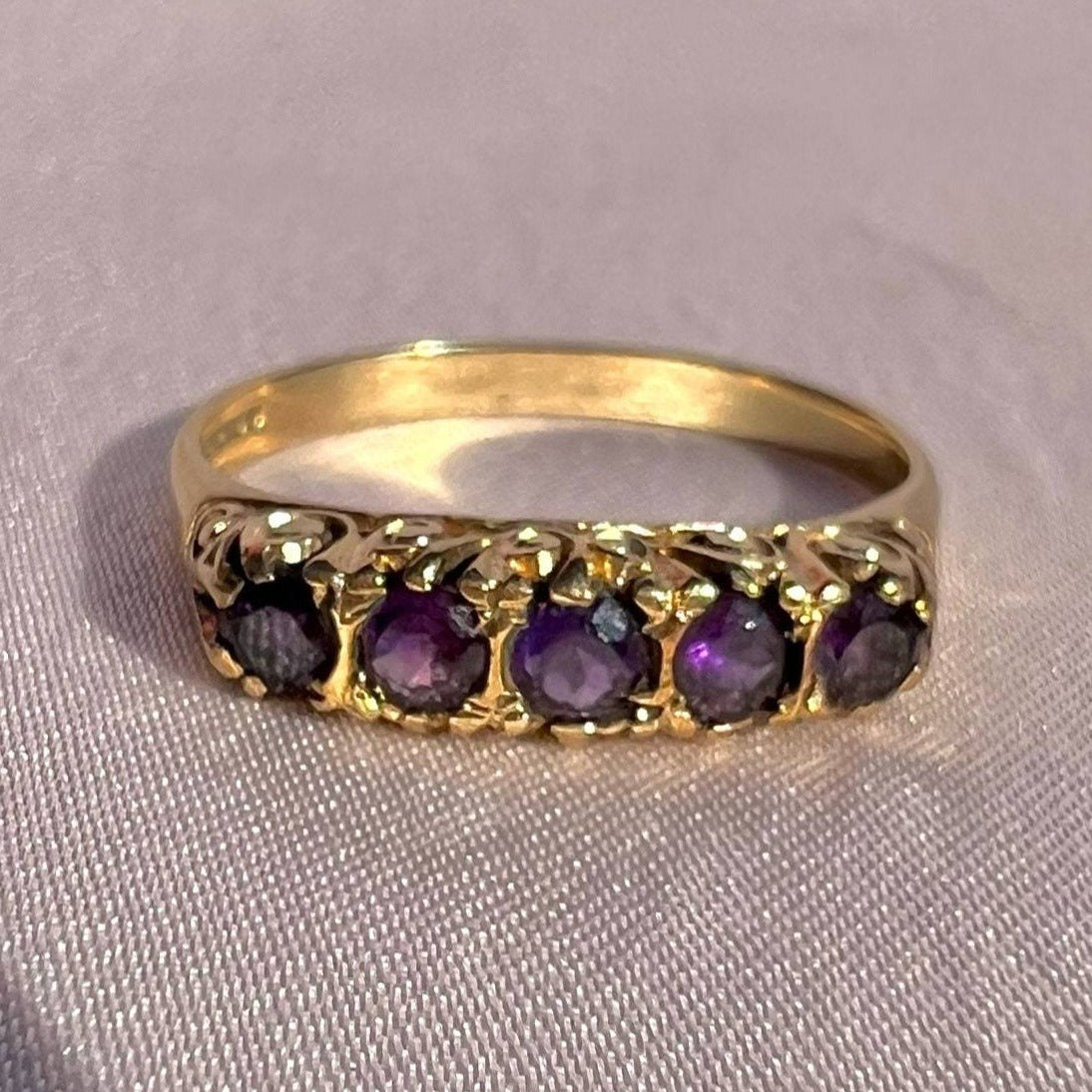 Vintage 9k Amethyst Boat Ring