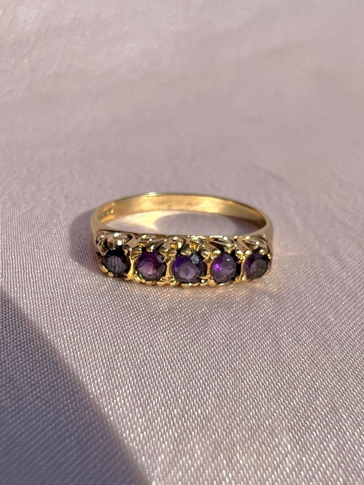 Vintage 9k Amethyst Boat Ring