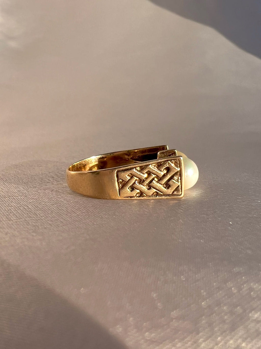 Vintage 9k Double Pearl Celtic Knot Ring 1972