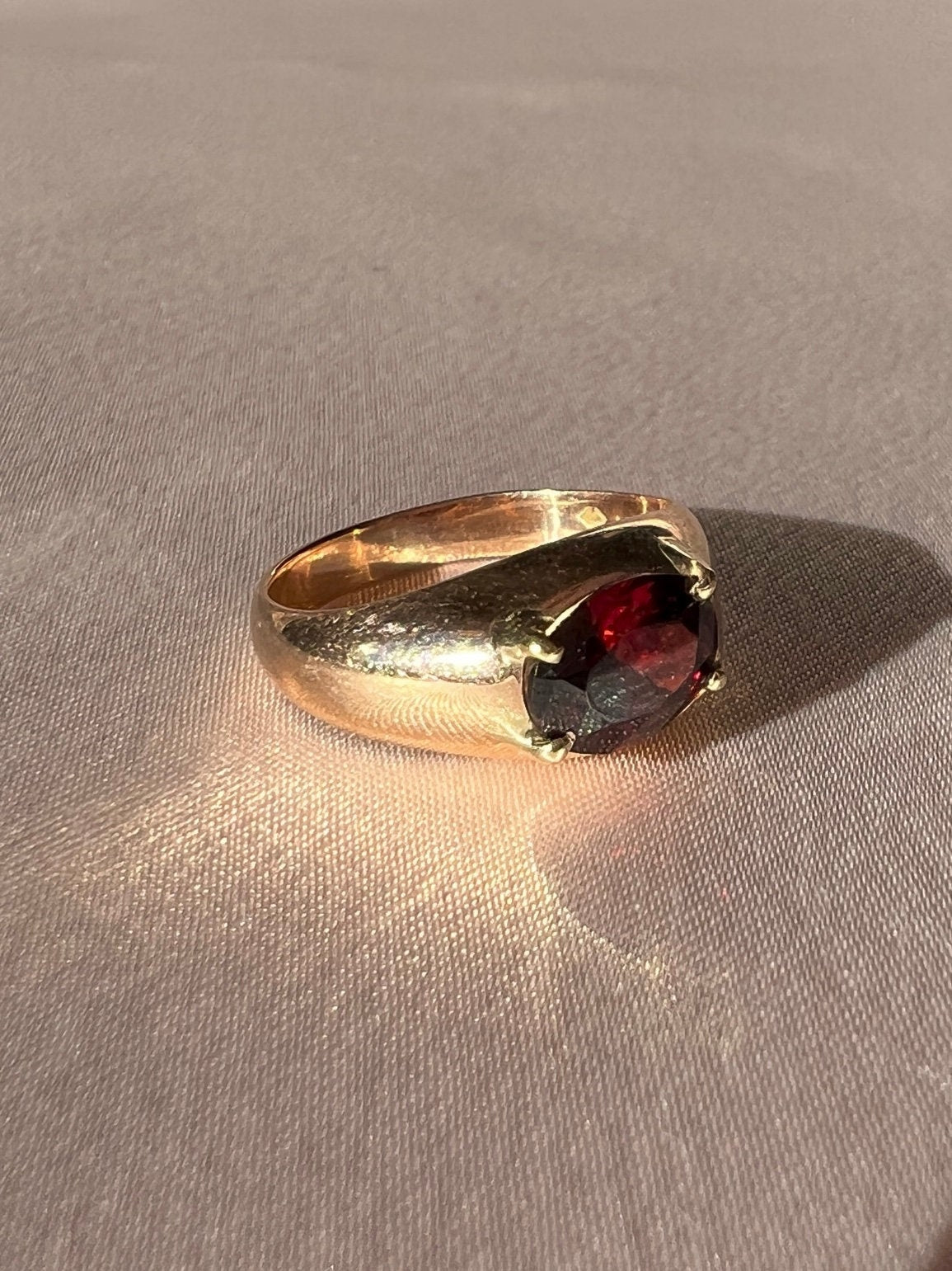 Vintage 14k Garnet Signet Ring