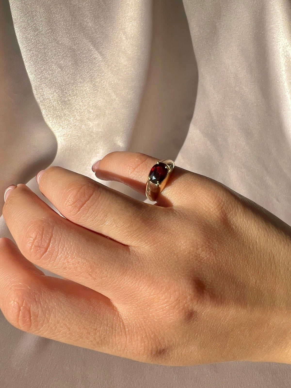 Vintage 14k Garnet Signet Ring