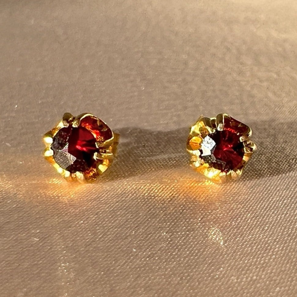 Vintage 9k Garnet Earrings 1981