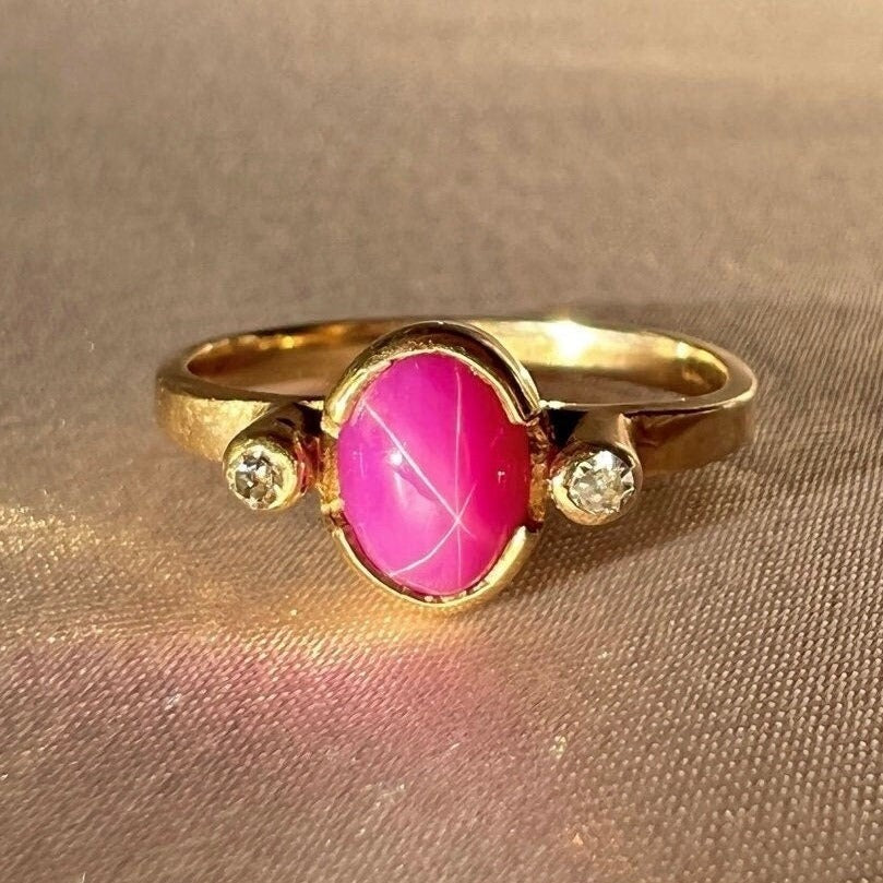 Vintage 10k Star Ruby Cabochon Diamond Ring