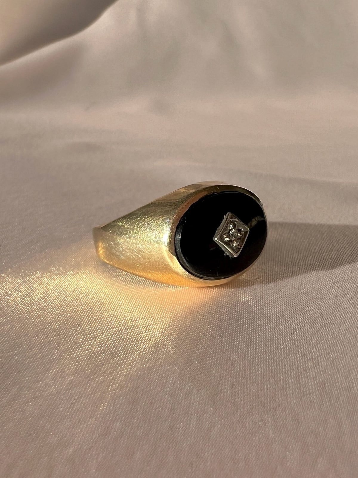 Vintage 10k Diamond Onyx Signet Ring