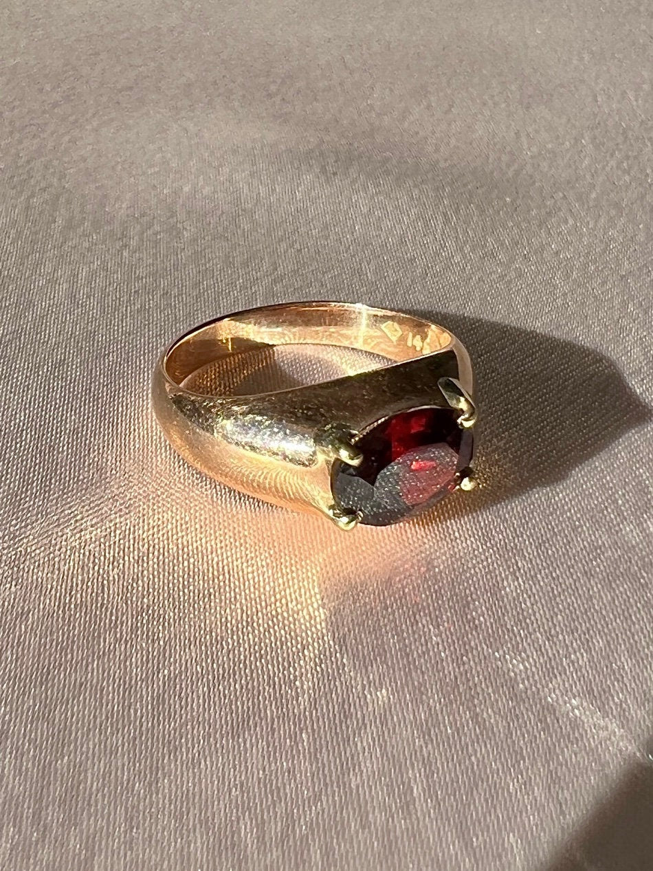 Vintage 14k Garnet Signet Ring