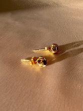 Load image into Gallery viewer, Vintage 9k Garnet Earrings 1981

