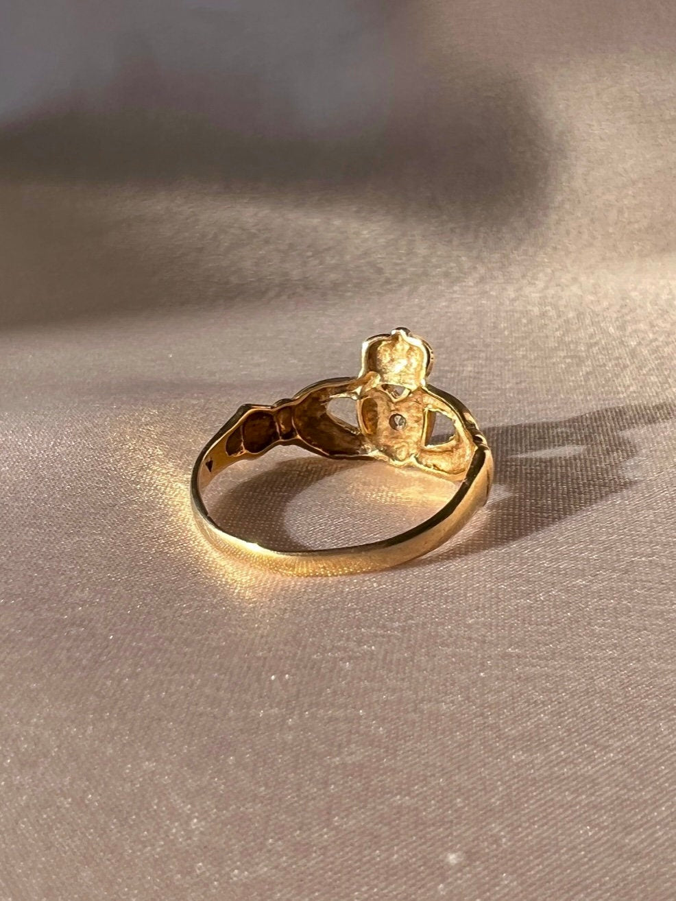 Vintage 9k Diamond Starburst Claddagh Ring