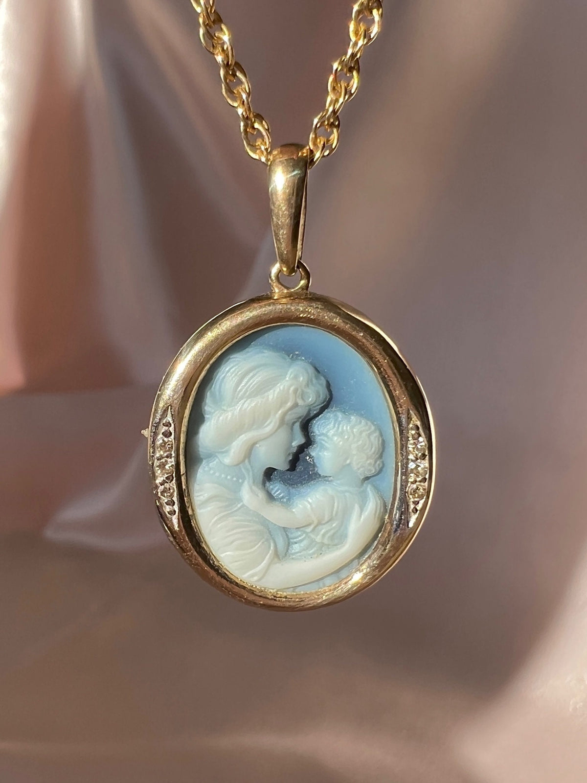 Vintage 10k Agate Diamond Mother Child Cameo Necklace