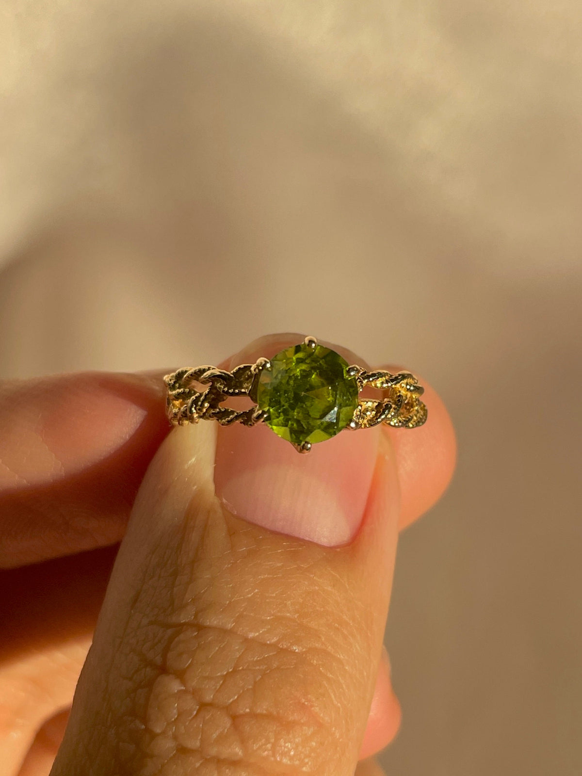 Vintage 18k Peridot Rope Ring