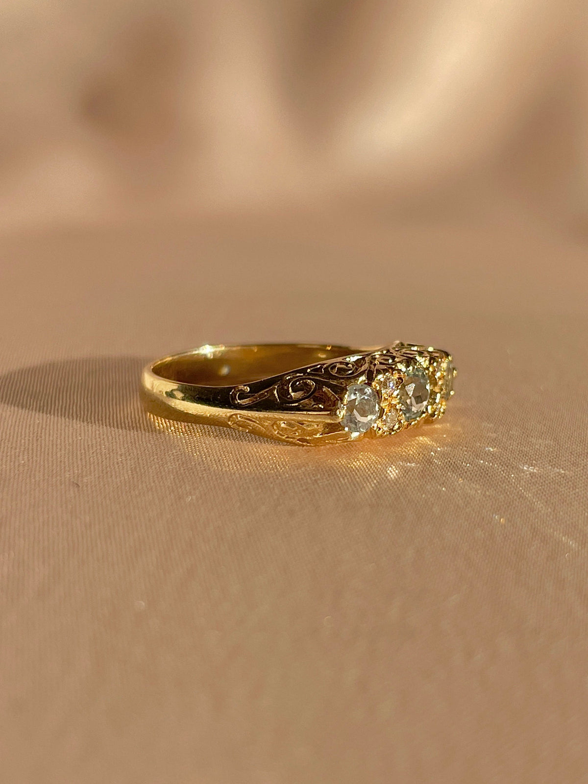 Vintage 9k Aquamarine Diamond Boat Ring