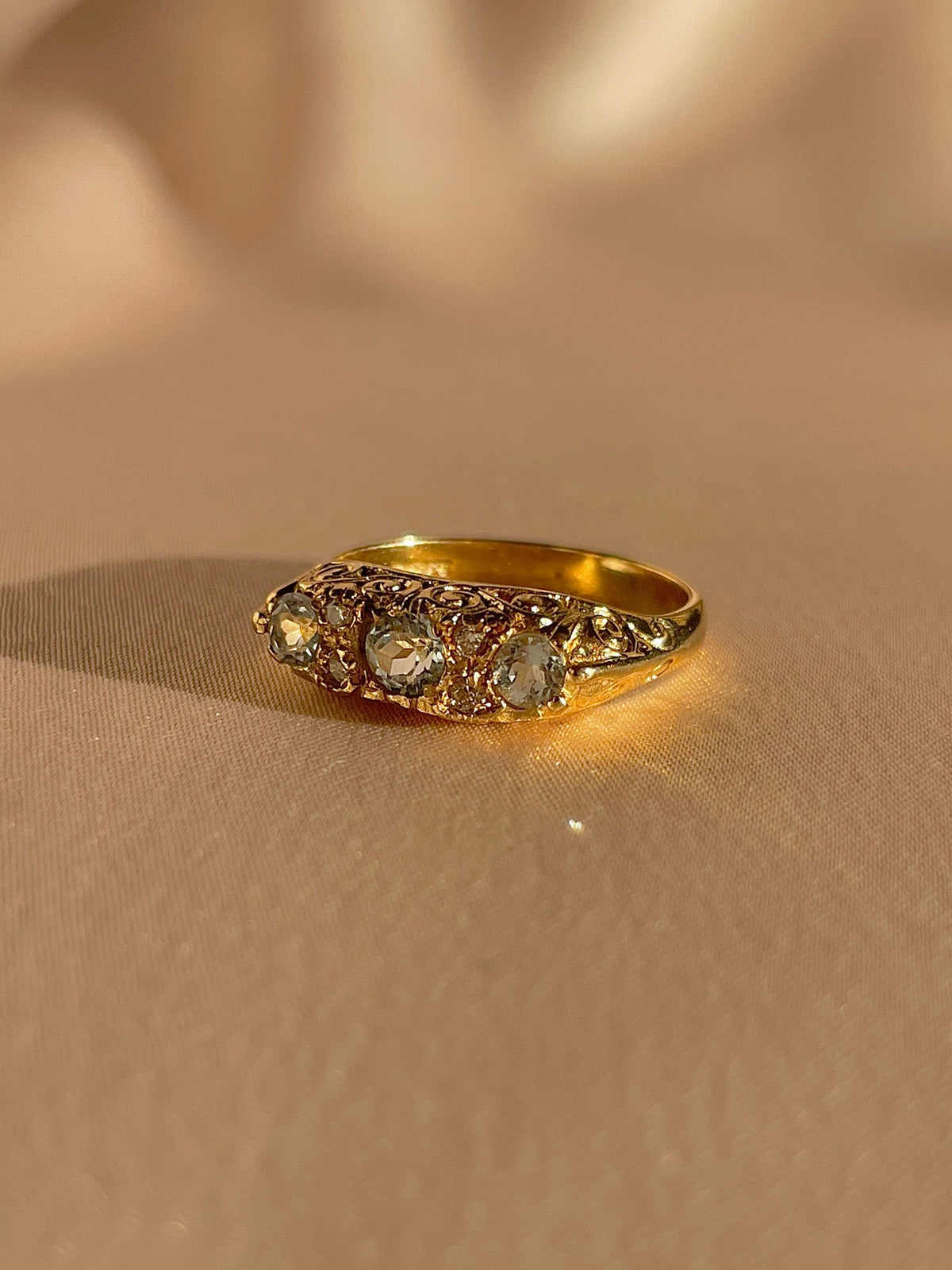 Vintage 9k Aquamarine Diamond Boat Ring