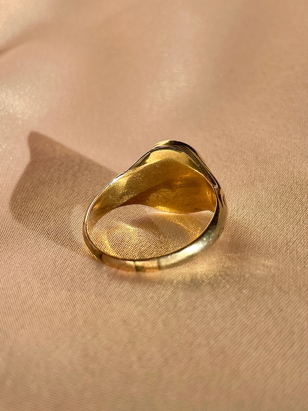 Antique 9k Chalcedony Signet Ring