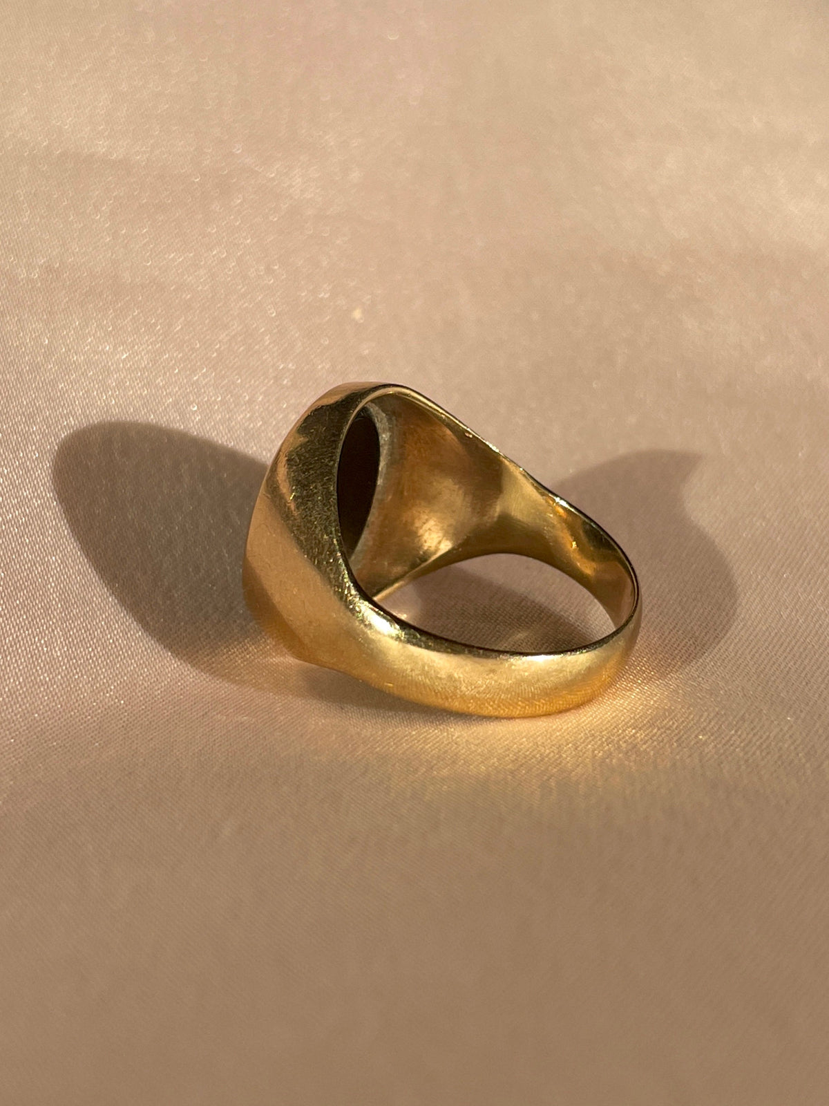 Vintage 9k Onyx Signet Cocktail Ring 1972