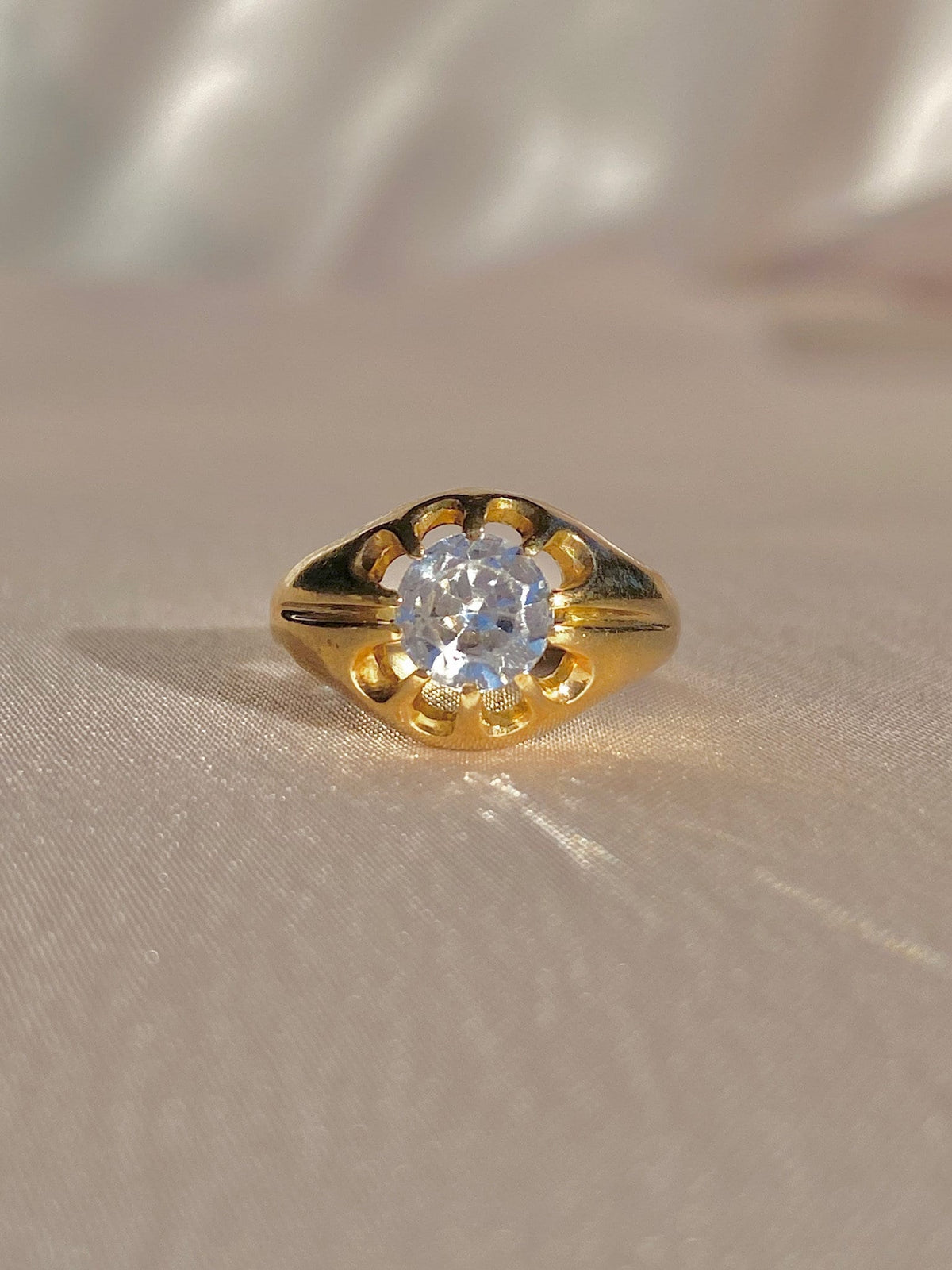 Vintage 9k Paste Diamond Belcher Ring 1968