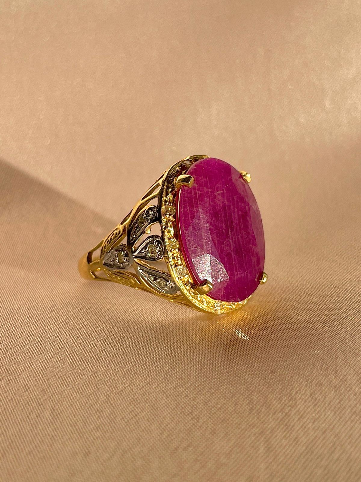 Vintage 18k Ruby Diamond Cocktail Ring 8.00 CTW