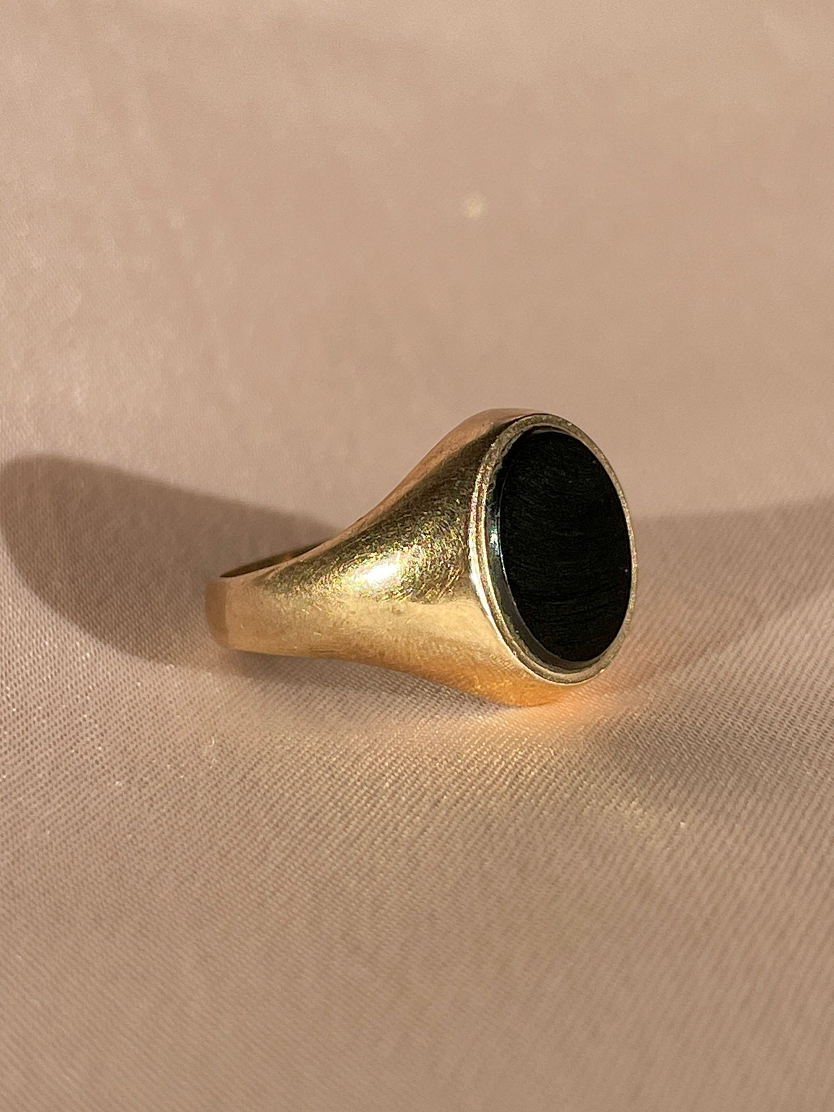 Vintage 9k Onyx Oval Signet Ring 1978