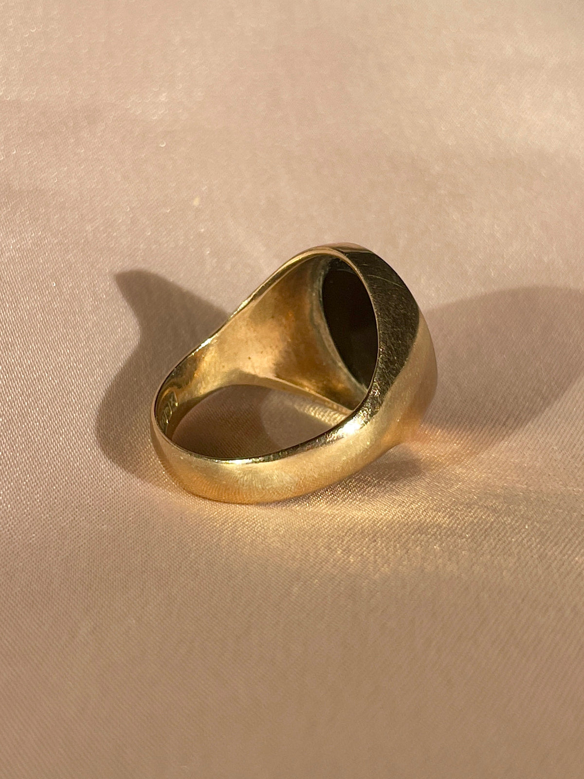 Vintage 9k Onyx Signet Cocktail Ring 1972