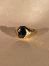 Load image into Gallery viewer, Vintage 9k Onyx Oval Signet Ring 1991
