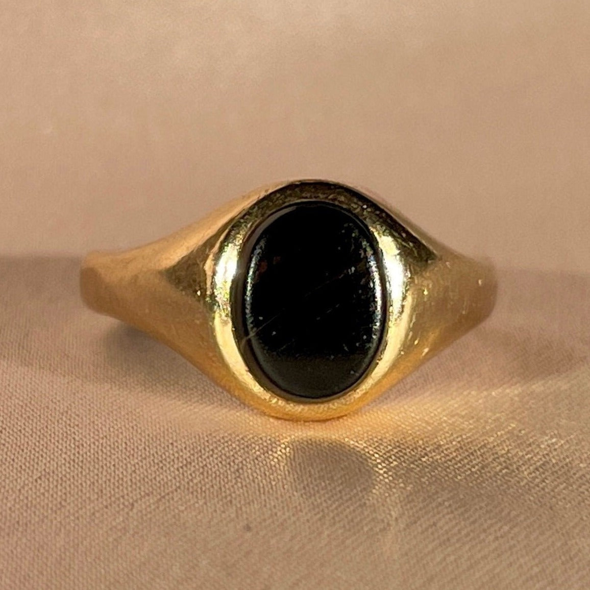 Vintage 9k Onyx Oval Signet Ring 1991