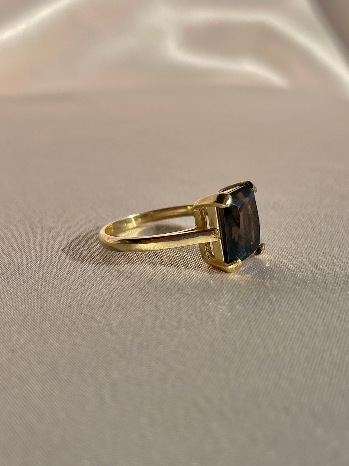 Vintage 9k Smokey Quartz Mini Dress Ring 1995